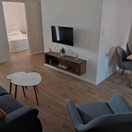 Apartments Alen Vir Ngoại thất bức ảnh