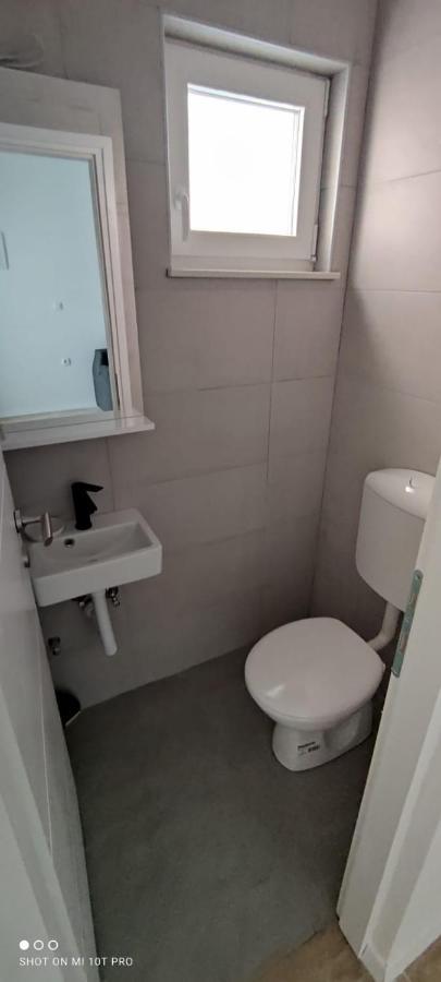 Apartments Alen Vir Ngoại thất bức ảnh
